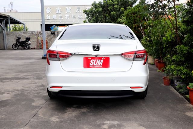 【預約來店賞車享更多優惠】★代步車首選★ECO版★渦輪省油大馬力⋆定速⋆天窗⋆電子手煞車⋆導航⋆倒車顯影⋆可全貸  第4張相片