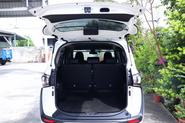 【預約來店賞車享更多優惠】★豪華+版★原廠保固中⋆盲點⋆AEB⋆電動滑門⋆安卓機★可0頭款交車  第6張相片