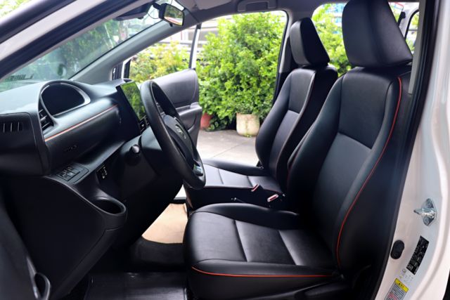 【預約來店賞車享更多優惠】★豪華+版★原廠保固中⋆盲點⋆AEB⋆電動滑門⋆安卓機★可0頭款交車  第10張相片