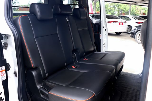 【預約來店賞車享更多優惠】★豪華+版★原廠保固中⋆盲點⋆AEB⋆電動滑門⋆安卓機★可0頭款交車  第12張相片