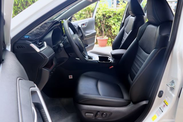 【預約來店賞車享更多優惠】★不敗進口休旅★旗艦版★原漆★小改款12.3吋大螢幕★可全貸  第10張相片