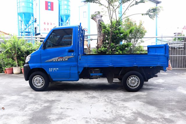 【預約來店賞車享更多優惠】★超低里程★賺錢好夥伴★手排省油大扭力★升降尾門★原鈑件★可全貸  第3張相片