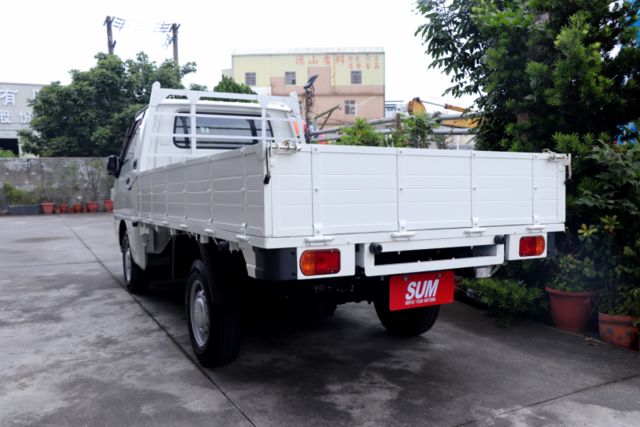 【預約來店賞車享更多優惠】★自排貨車★里程保證僅跑1萬★全車原鈑件★定速★方向盤快撥★抬頭顯示器  第4張相片