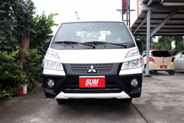 【預約來店賞車享更多優惠】★自排貨車★里程保證僅跑1萬★全車原鈑件★定速★方向盤快撥★抬頭顯示器  第6張相片