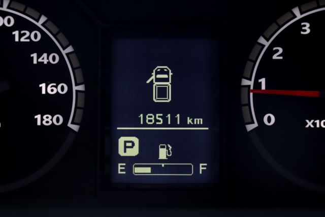 【預約來店賞車享更多優惠】★自排貨車★里程保證僅跑1萬★全車原鈑件★定速★方向盤快撥★抬頭顯示器  第9張相片