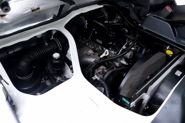 【預約來店賞車享更多優惠】★自排貨車★里程保證僅跑1萬★全車原鈑件★定速★方向盤快撥★抬頭顯示器  第14張相片