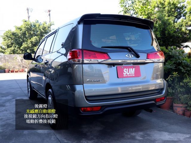 【預約來店賞車享更多優惠】★里程保證僅跑一萬★原廠保養★光感應自動頭燈★定速巡航★衛星導航★後座出風口★全車原鈑件  第4張相片