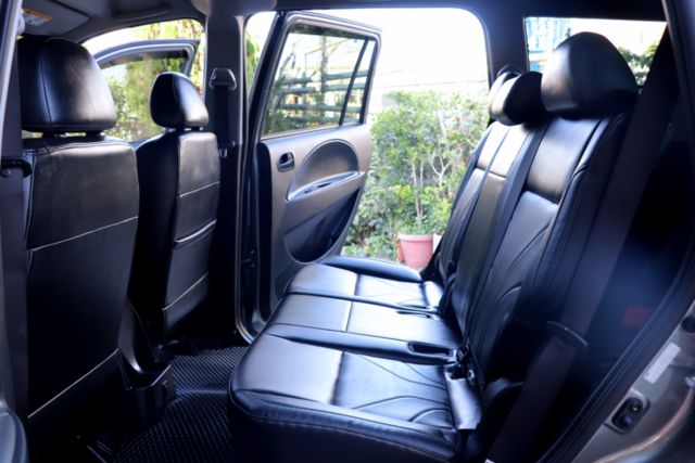 【預約來店賞車享更多優惠】★里程保證僅跑一萬★原廠保養★光感應自動頭燈★定速巡航★衛星導航★後座出風口★全車原鈑件  第12張相片