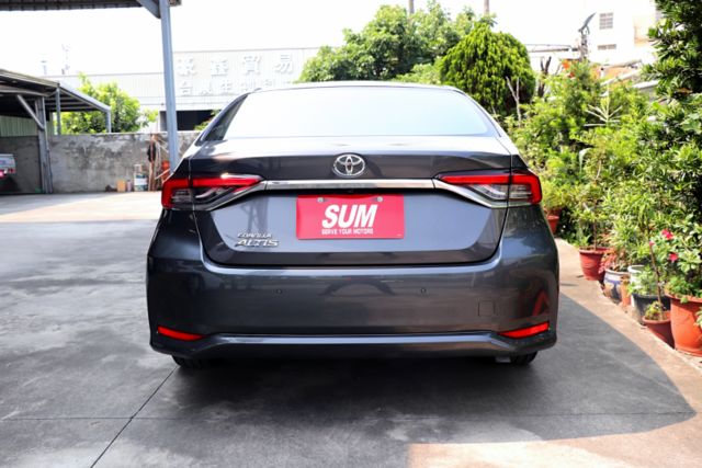 【預約來店賞車享更多優惠】★12代大改款★尊爵版★原廠保養★女用車★原廠精裝配備★可全額貸  第5張相片