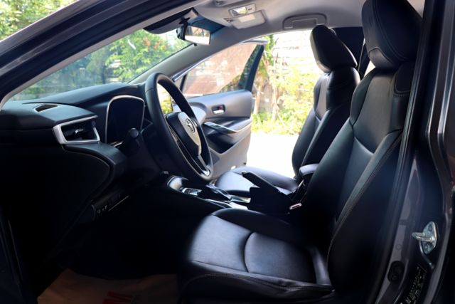 【預約來店賞車享更多優惠】★12代大改款★尊爵版★原廠保養★女用車★原廠精裝配備★可全額貸  第11張相片