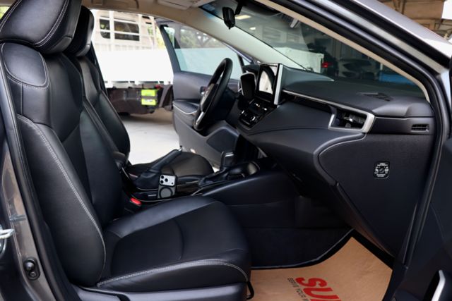 【預約來店賞車享更多優惠】★12代大改款★尊爵版★原廠保養★女用車★原廠精裝配備★可全額貸  第14張相片