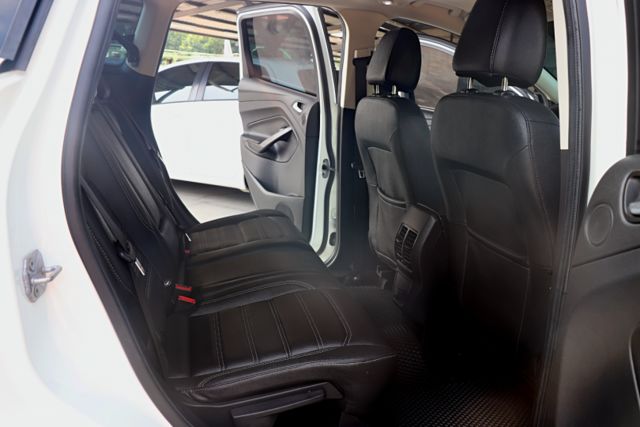 【預約來店賞車享更多優惠】★高CP值車款★1.5最頂級★渦輪大馬力省稅金★跟車系統★原廠保養★可全貸  第13張相片