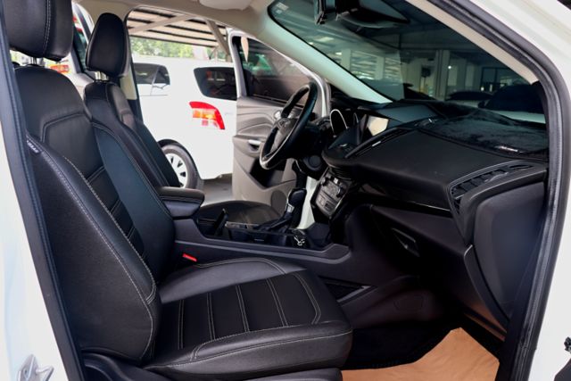 【預約來店賞車享更多優惠】★高CP值車款★1.5最頂級★渦輪大馬力省稅金★跟車系統★原廠保養★可全貸  第14張相片