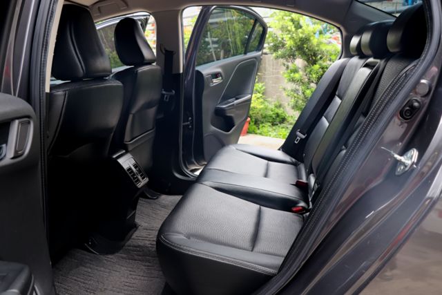 【預約來店賞車享更多優惠】★頂級Vti-s版★原廠保養★里程僅跑6萬★加裝盲點偵測★可全貸  第11張相片