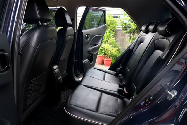 【預約來店賞車享更多優惠】★車況超好★都市掀背小休旅★雙色烤漆★無線充電★Carplay★可全貸  第12張相片