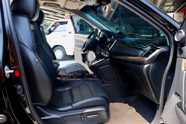 【預約來店賞車享更多優惠】★頂級S版★5.5代小改款★國產SUM銷售第一名★電動尾門★盲點偵測★全景天窗★可全貸  第14張相片