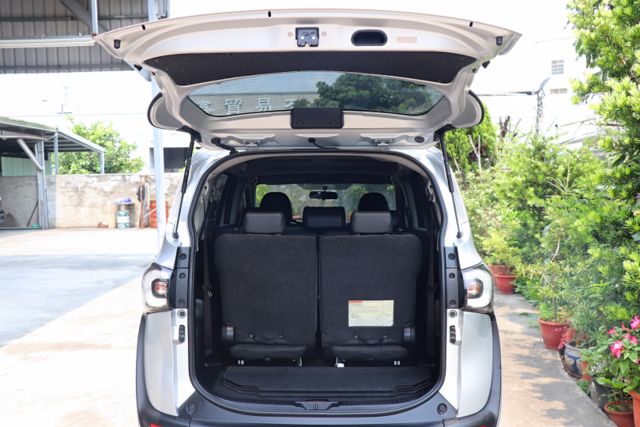 【預約來店賞車享更多優惠】★七人座★豪華＋版★雙電動滑門★後座出風口★可全貸  第6張相片