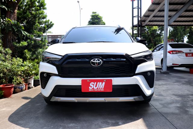 【預約來店賞車享更多優惠】★油電GR版★加裝氣氛燈★原廠保養★原廠精裝配件★大電池保固至2030年★可全貸  第8張相片