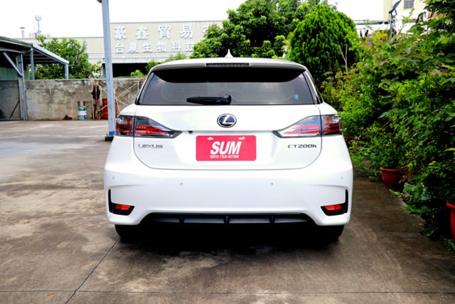 【預約來店賞車享更多優惠】★菁英Plus版★省油省稅金★平均油耗23.3公里★都會掀背車★可全貸  第6張相片