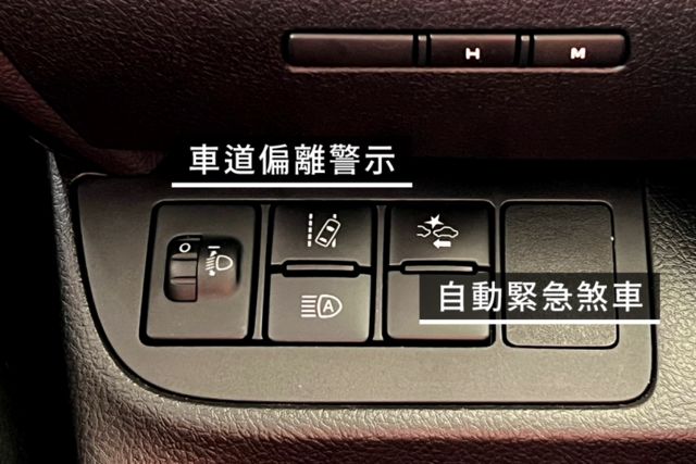電動滑門/豪華七人座/可收納式第三排/車道偏離警示/車道變換輔助/自動緊急煞車/車門燈飾/行車紀錄器  第11張相片