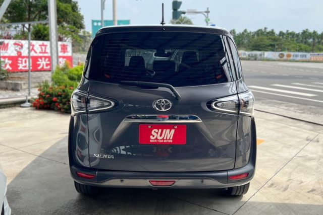 電動滑門/豪華七人座/可收納式第三排/車道偏離警示/車道變換輔助/自動緊急煞車/車門燈飾/行車紀錄器  第18張相片