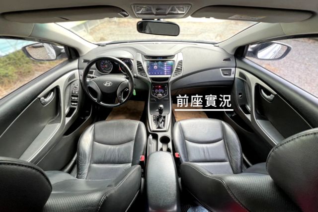 分區控溫/多功能車機/倒車顯影/後座出風口/倒車雷達/電動折疊後視鏡/ISOFIX兒童安全椅  第3張相片