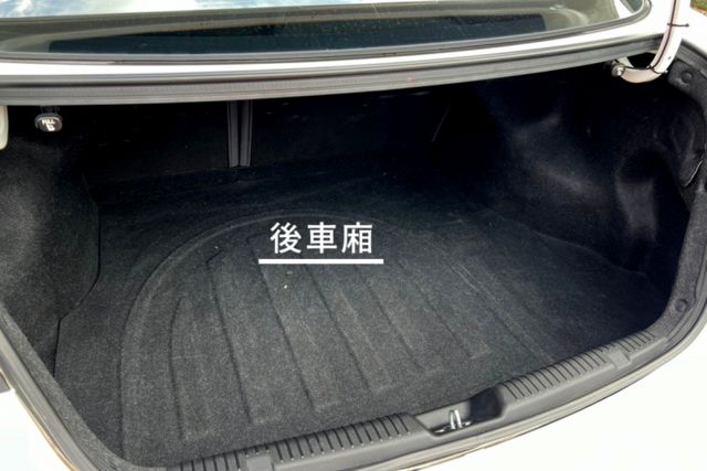 分區控溫/多功能車機/倒車顯影/後座出風口/倒車雷達/電動折疊後視鏡/ISOFIX兒童安全椅  第10張相片