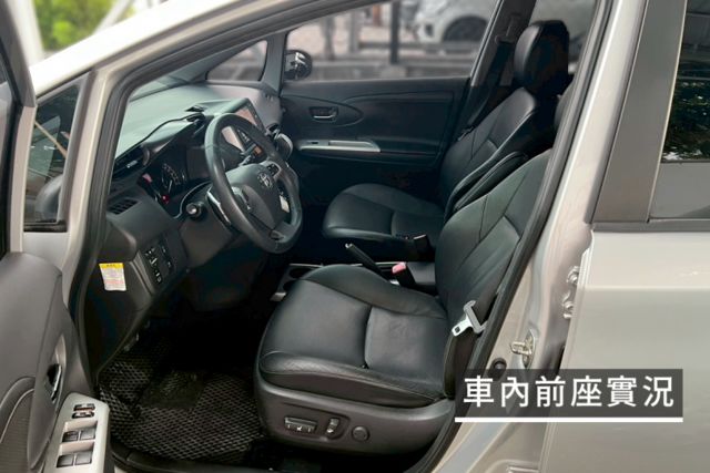 電動椅/衛星導航/抬頭顯示器/多功能方向盤/循跡防滑/胎壓偵測  第7張相片
