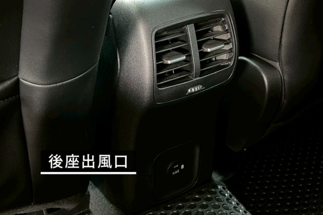 分區控溫/抬頭顯示器/主動跟車/環景系統/ 全景天窗/電動尾門  第11張相片