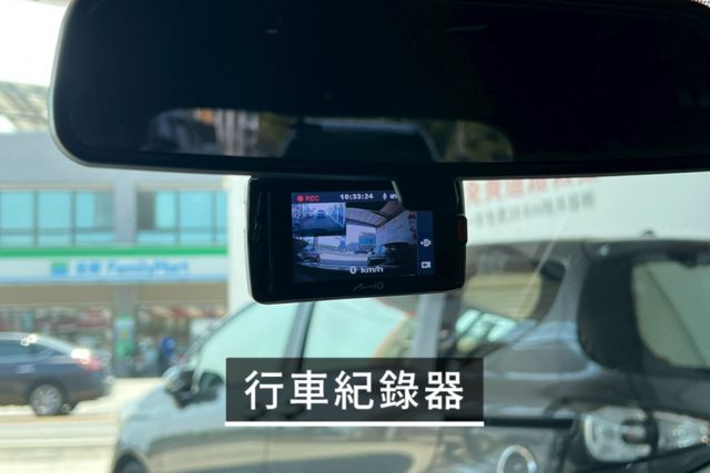 原廠保養/環景影像/油電/抬頭顯示器/駕駛模式/主動跟車  第7張相片