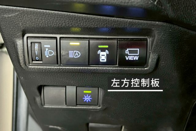 原廠保養/環景影像/油電/抬頭顯示器/駕駛模式/主動跟車  第11張相片