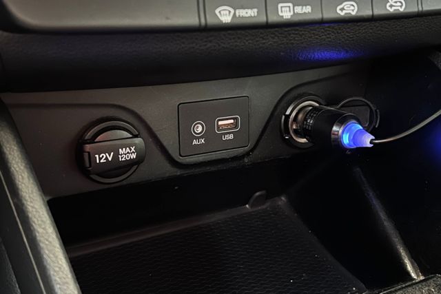 尊貴渦輪版/多功能車機/倒車顯影/定速巡航/分區控溫/行車紀錄器/駕駛模式  第7張相片