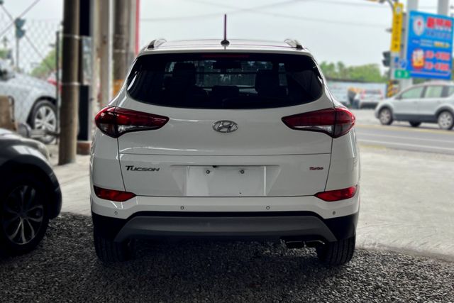 尊貴渦輪版/多功能車機/倒車顯影/定速巡航/分區控溫/行車紀錄器/駕駛模式  第14張相片