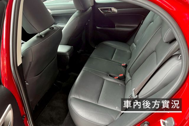 一手車/低里程/全程原廠保養/油電/倒車顯影/行車紀錄器/電動椅/定速巡航/駕駛模式  第10張相片