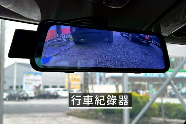 手排/原廠保養/行車紀錄器/胎壓偵測/循跡防滑/怠速熄火  第3張相片