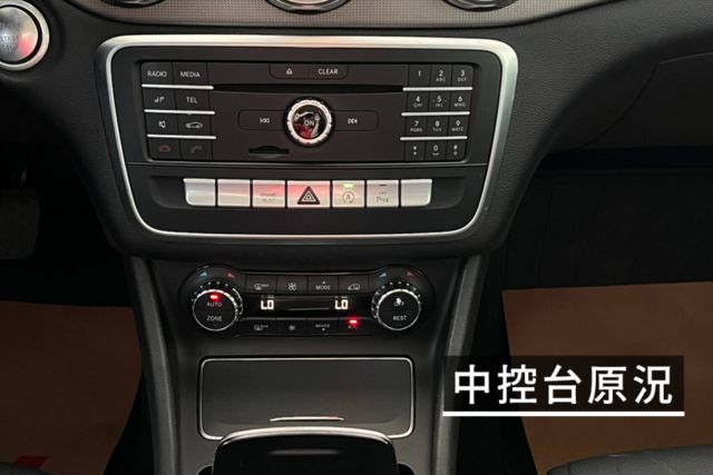 倒車顯影/盲點偵測/定速巡航/倒車雷達/全景天窗/雙前座電動椅  第5張相片