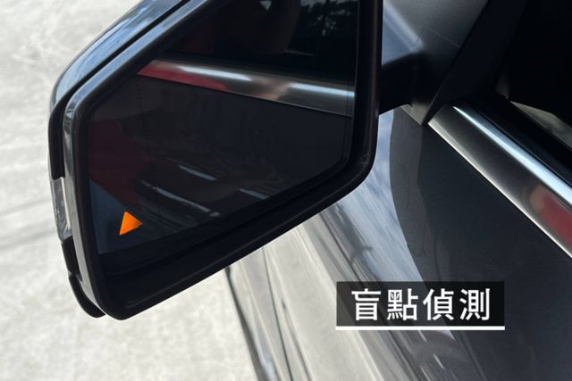 倒車顯影/盲點偵測/定速巡航/倒車雷達/全景天窗/雙前座電動椅  第10張相片