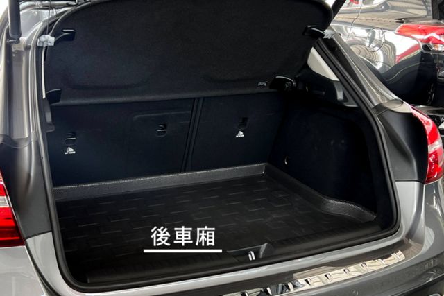 倒車顯影/盲點偵測/定速巡航/倒車雷達/全景天窗/雙前座電動椅  第14張相片