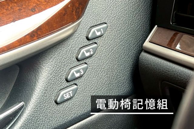 已有認證/定速巡航/電動座椅/電動天窗/倒車顯影/分區控溫/盲點偵測  第8張相片