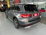 2016 GLC 300 最暢銷進口休旅 摸門 IKEY 電尾門 雙邊記憶座椅 倒車影像 6/4分離  第2張縮圖