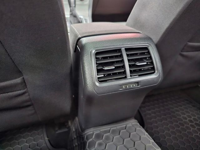 2014年福斯 GOLF 1.4 一手車 旅行車 免鑰匙 全景天窗 後座出風口 ISOFIX SRS  第15張相片