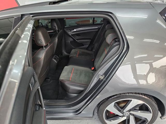 經典小鋼炮  福斯  GTI  7.5代  數位儀表 6速自手排 ACC跟車系統 車道偏移輔助系統  第5張相片