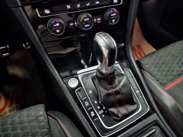 經典小鋼炮  福斯  GTI  7.5代  數位儀表 6速自手排 ACC跟車系統 車道偏移輔助系統  第11張相片