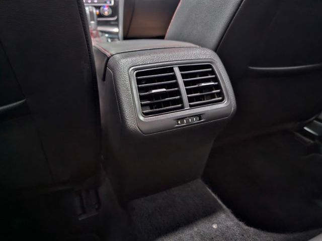 經典小鋼炮  福斯  GTI  7.5代  數位儀表 6速自手排 ACC跟車系統 車道偏移輔助系統  第12張相片