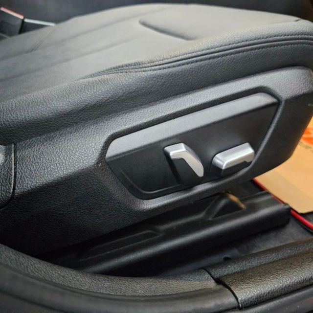 2017 BMW 118I 小改款1.5 車道偏離警示 車道維持輔助 ikey 摸門 自動煞停AEB 倒車影像 後座出風  第13張相片