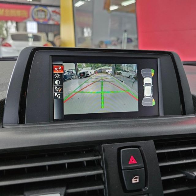 2017 BMW 118I 小改款1.5 車道偏離警示 車道維持輔助 ikey 摸門 自動煞停AEB 倒車影像 後座出風  第14張相片