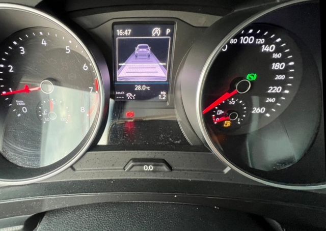 2017 BMW 118I 小改款1.5 車道偏離警示 車道維持輔助 ikey 摸門 自動煞停AEB 倒車影像 後座出風  第15張相片