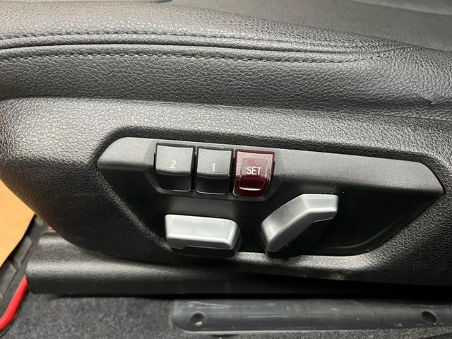 2017 BMW 118I 小改款1.5 車道偏離警示 車道維持輔助 ikey 摸門 自動煞停AEB 倒車影像 後座出風  第19張相片