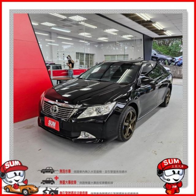 2013 TOYOTA CAMRY 2.0 僅跑11萬 IKEY 摸門 雙區恆溫 定速 後做出風口 安卓機 鋁圈 卡鉗  第1張相片