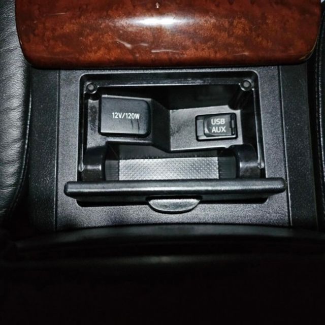 2013 TOYOTA CAMRY 2.0 僅跑11萬 IKEY 摸門 雙區恆溫 定速 後做出風口 安卓機 鋁圈 卡鉗  第14張相片